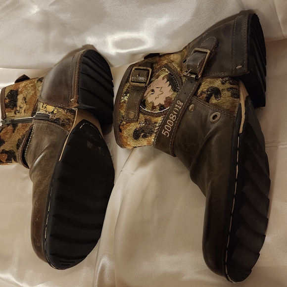 OTTO Brown and Camouflage Leather Boots - Picture 12 of 16